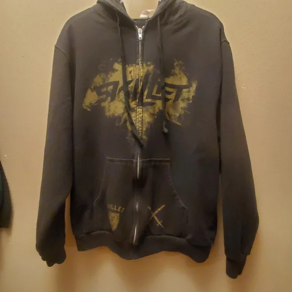 Womens Rock band Skillet Zip up hoodie size medium - Picture 8 of 10